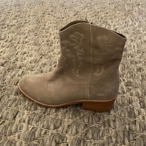 Anthropologie Silent D Zofie Suede Western Ankle Boot in Beige US 7 - Picture 7 of 10